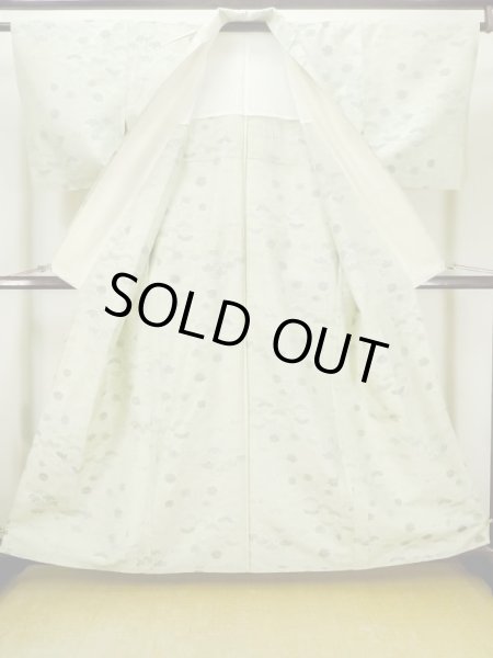 画像2: M0704Z  大島紬 女性用着物  シルク（正絹）  薄い 黄緑色, 花 【中古】 【USED】 【リサイクル】 ★★☆☆☆ (2)
