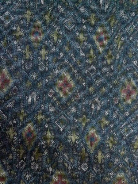 画像4: M0713A  塩沢紬 女性用着物  シルク(正絹)   マルチカラー, 十字 【中古】 【USED】 【リサイクル】 ★★★☆☆ (4)