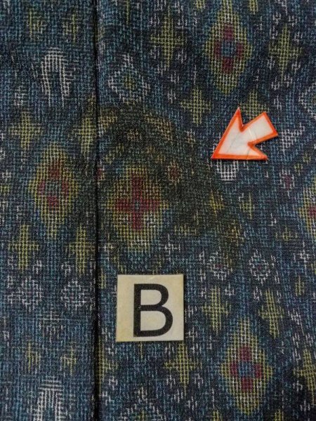 画像15: M0713A  塩沢紬 女性用着物  シルク(正絹)   マルチカラー, 十字 【中古】 【USED】 【リサイクル】 ★★★☆☆ (15)