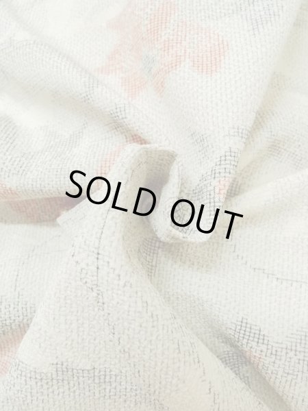 画像11: M0713C  単衣 女性用着物  シルク（正絹）  薄い 灰色, 花 【中古】 【USED】 【リサイクル】 ★★★☆☆ (11)