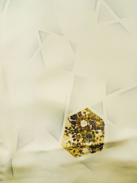 画像4: M0720E  小紋 女性用着物  シルク(正絹)   オフ ホワイト, 花 【中古】 【USED】 【リサイクル】 ★★☆☆☆ (4)