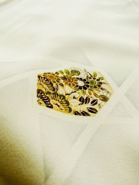 画像10: M0720E  小紋 女性用着物  シルク(正絹)   オフ ホワイト, 花 【中古】 【USED】 【リサイクル】 ★★☆☆☆ (10)