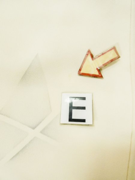 画像19: M0720E  小紋 女性用着物  シルク(正絹)   オフ ホワイト, 花 【中古】 【USED】 【リサイクル】 ★★☆☆☆ (19)