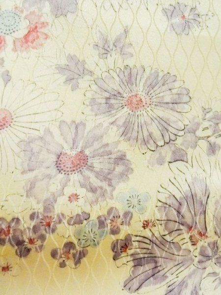 画像7: M0720F  小紋 女性用着物  シルク（正絹）   アイボリー, 花 【中古】 【USED】 【リサイクル】 ★★☆☆☆ (7)