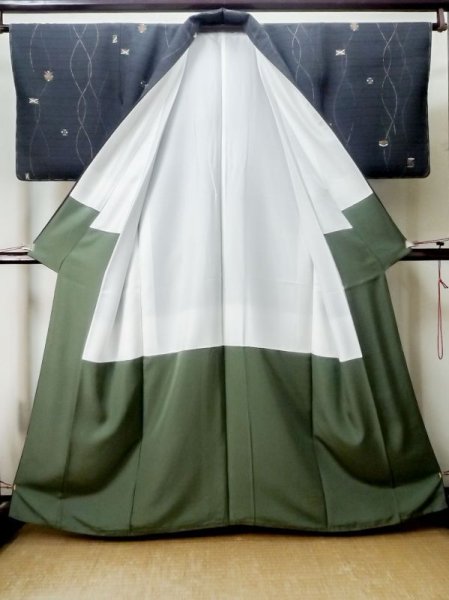 画像2: M0720I  小紋 女性用着物  シルク(正絹)   黒, 幾何学模様 【中古】 【USED】 【リサイクル】 ★★★★★ (2)