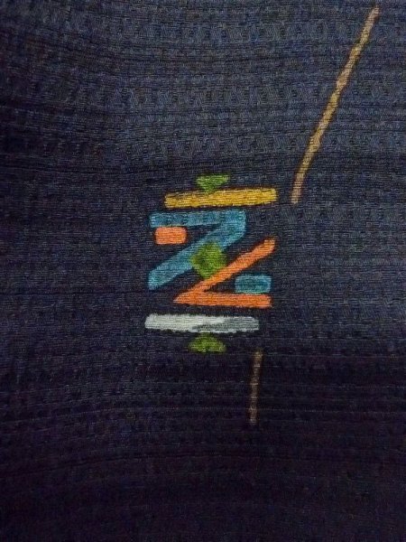 画像8: M0720I  小紋 女性用着物  シルク(正絹)   黒, 幾何学模様 【中古】 【USED】 【リサイクル】 ★★★★★ (8)