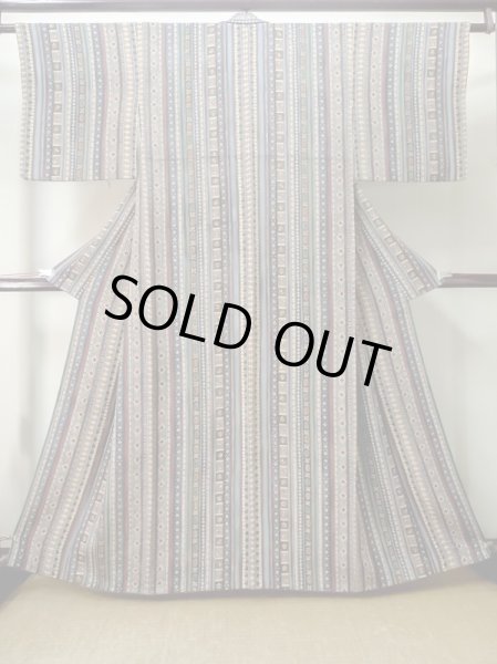 画像1: M0720K Mint  小紋 女性用着物  シルク（正絹）  淡い マルチカラー, 花 【中古】 【USED】 【リサイクル】 ★★★★☆ (1)