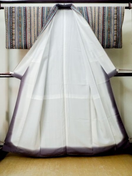 画像2: M0720K Mint  小紋 女性用着物  シルク(正絹)  淡い マルチカラー, 花 【中古】 【USED】 【リサイクル】 ★★★★☆ (2)