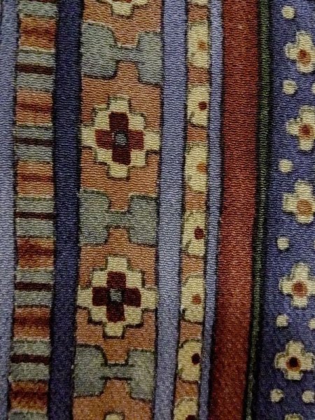 画像7: M0720K Mint  小紋 女性用着物  シルク(正絹)  淡い マルチカラー, 花 【中古】 【USED】 【リサイクル】 ★★★★☆ (7)