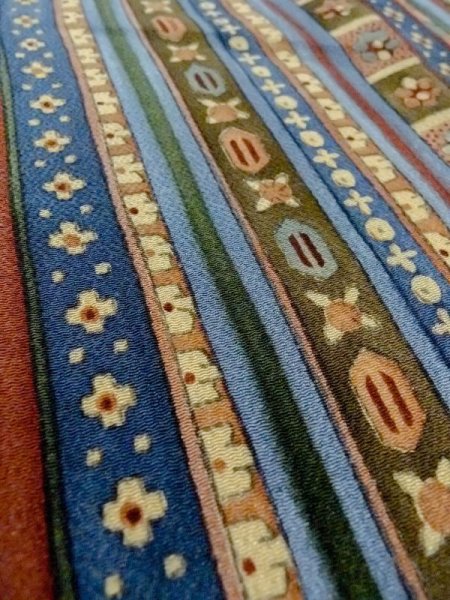 画像8: M0720K Mint  小紋 女性用着物  シルク(正絹)  淡い マルチカラー, 花 【中古】 【USED】 【リサイクル】 ★★★★☆ (8)