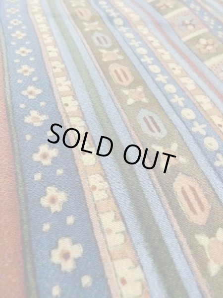 画像8: M0720K Mint  小紋 女性用着物  シルク（正絹）  淡い マルチカラー, 花 【中古】 【USED】 【リサイクル】 ★★★★☆ (8)