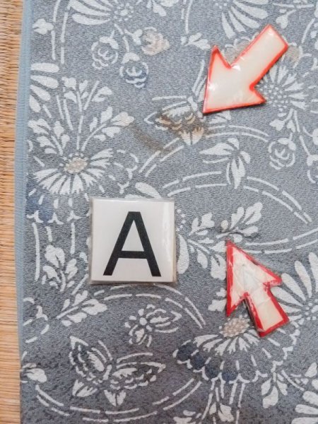 画像14: M0720N  小紋 女性用着物  シルク(正絹)  淡い 灰色, 花 【中古】 【USED】 【リサイクル】 ★★★☆☆ (14)