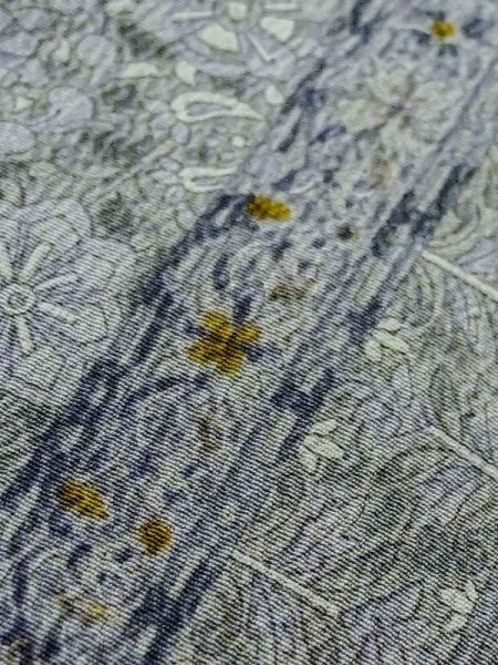 画像9: M0720Q  小紋 女性用着物  シルク(正絹)   灰色, 花 【中古】 【USED】 【リサイクル】 ★★★☆☆ (9)