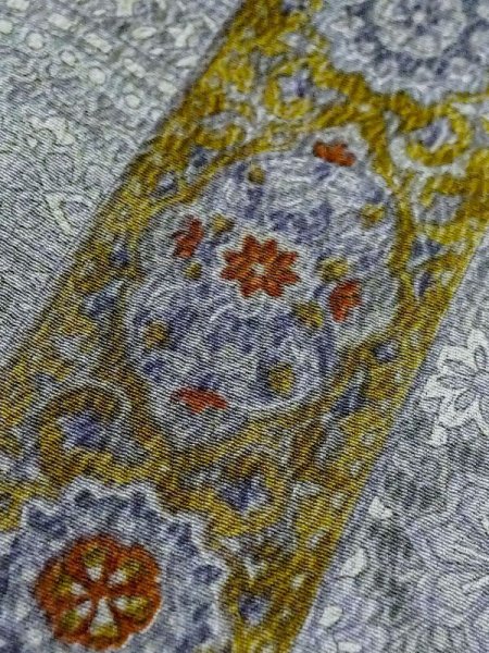 画像10: M0720Q  小紋 女性用着物  シルク(正絹)   灰色, 花 【中古】 【USED】 【リサイクル】 ★★★☆☆ (10)