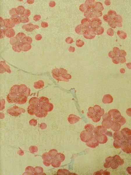 画像3: M0720S  小紋 女性用着物  シルク(正絹) 淡い 灰色がかった 黄緑色, 梅 【中古】 【USED】 【リサイクル】 ★★★☆☆ (3)