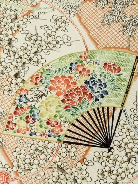 画像5: M0720V Mint  小紋 女性用着物  シルク(正絹)  薄い 橙色, ぼたん 【中古】 【USED】 【リサイクル】 ★★★★☆ (5)