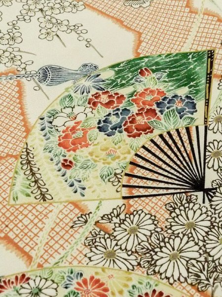 画像11: M0720V Mint  小紋 女性用着物  シルク(正絹)  薄い 橙色, ぼたん 【中古】 【USED】 【リサイクル】 ★★★★☆ (11)