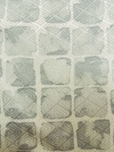 画像6: M0728C Mint  小紋 女性用着物  シルク(正絹)   灰色, 四角 【中古】 【USED】 【リサイクル】 ★★★★☆ (6)