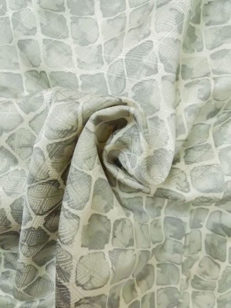 画像10: M0728C Mint  小紋 女性用着物  シルク(正絹)   灰色, 四角 【中古】 【USED】 【リサイクル】 ★★★★☆ (10)