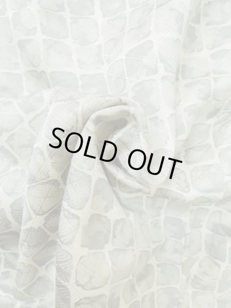 画像10: M0728C Mint  小紋 女性用着物  シルク（正絹）   灰色, 四角 【中古】 【USED】 【リサイクル】 ★★★★☆ (10)