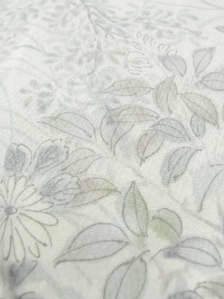 画像10: M0728E  小紋 女性用着物  シルク(正絹)   オフ ホワイト, 花 【中古】 【USED】 【リサイクル】 ★★☆☆☆ (10)