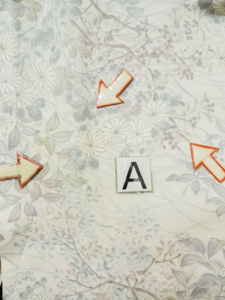 画像14: M0728E  小紋 女性用着物  シルク(正絹)   オフ ホワイト, 花 【中古】 【USED】 【リサイクル】 ★★☆☆☆ (14)