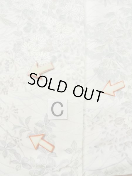 画像16: M0728E  小紋 女性用着物  シルク（正絹）   オフ　ホワイト, 花 【中古】 【USED】 【リサイクル】 ★★☆☆☆ (16)