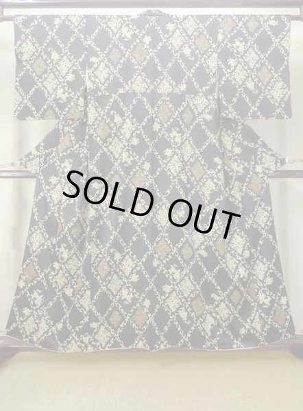 画像1: M0728F  小紋 女性用着物  シルク（正絹）   黒, 花 【中古】 【USED】 【リサイクル】 ★★★☆☆ (1)