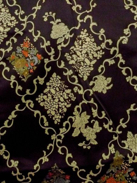 画像4: M0728F  小紋 女性用着物  シルク(正絹)   黒, 花 【中古】 【USED】 【リサイクル】 ★★★☆☆ (4)