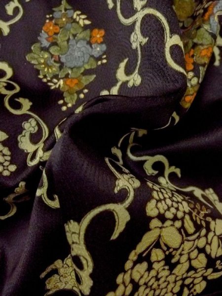 画像11: M0728F  小紋 女性用着物  シルク(正絹)   黒, 花 【中古】 【USED】 【リサイクル】 ★★★☆☆ (11)