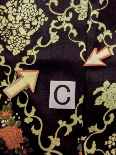 画像16: M0728F  小紋 女性用着物  シルク(正絹)   黒, 花 【中古】 【USED】 【リサイクル】 ★★★☆☆ (16)