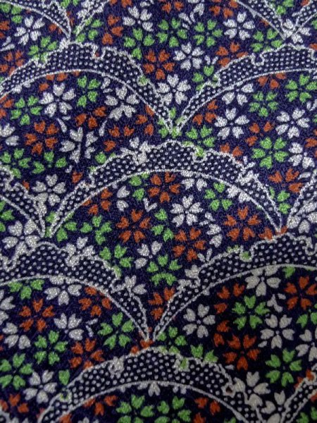画像5: M0728R Mint  小紋 女性用着物  シルク(正絹)   藍, 桜 【中古】 【USED】 【リサイクル】 ★★★★★ (5)