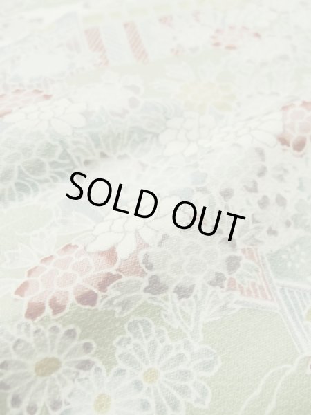 画像8: M0728U  小紋 女性用着物  シルク（正絹）  淡い 緑色, ぼたん 【中古】 【USED】 【リサイクル】 ★★★★☆ (8)