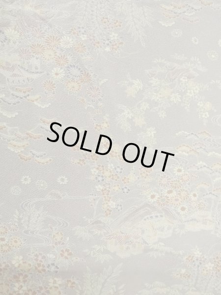 画像4: M0728V Mint  小紋 女性用着物  シルク(正絹)  灰色がかった マルチカラー, 菊 灰色がかった【中古】 【USED】 【リサイクル】 ★★★★☆ (4)