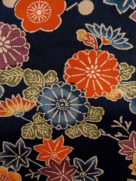 画像6: M0728W  小紋 女性用着物  シルク(正絹)   藍, ぼたん 【中古】 【USED】 【リサイクル】 ★★★☆☆ (6)