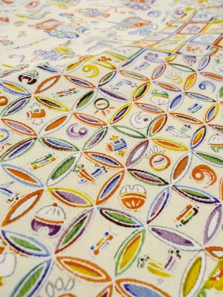 画像9: M0729A Mint  小紋 女性用着物  シルク(正絹)   アイボリー, 菊 【中古】 【USED】 【リサイクル】 ★★★★☆ (9)