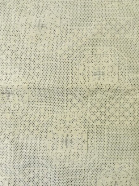 画像4: M0808B  女性用 大島紬  シルク(正絹)   アイボリー, 四角 【中古】 【USED】 【リサイクル】 ★★☆☆☆ (4)