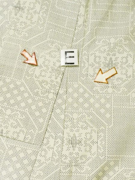 画像18: M0808B  女性用 大島紬  シルク(正絹)   アイボリー, 四角 【中古】 【USED】 【リサイクル】 ★★☆☆☆ (18)