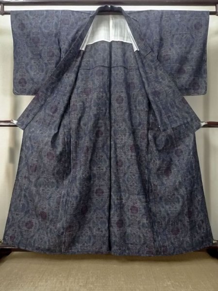 画像2: M0808F  女性用 小地谷紬  シルク(正絹)  深い 紫色, 花 【中古】 【USED】 【リサイクル】 ★★★☆☆ (2)