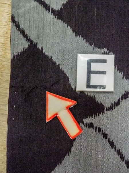 画像17: M0808Y  女性用 単衣  シルク(正絹)  茶色み 黒, 花 【中古】 【USED】 【リサイクル】 ★☆☆☆☆ (17)