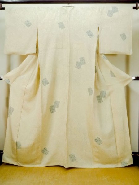 画像1: M0818T  女性用 単衣  シルク（正絹） 淡い 薄い 黄色, 花 【中古】 【USED】 【リサイクル】 ★★☆☆☆ (1)