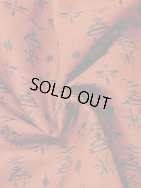 画像10: M0829C  女性用 道行  シルク（正絹）   朱赤, 抽象的模様 【中古】 【USED】 【リサイクル】 ★★☆☆☆ (10)