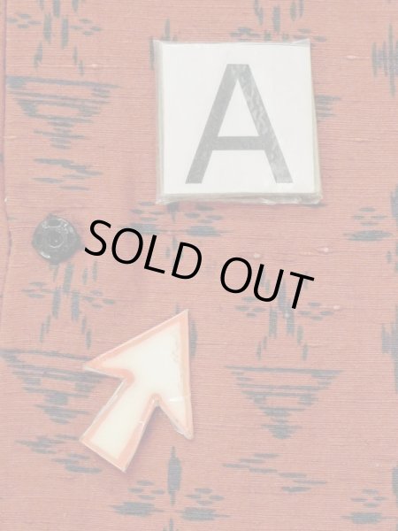 画像12: M0829C  女性用 道行  シルク（正絹）   朱赤, 抽象的模様 【中古】 【USED】 【リサイクル】 ★★☆☆☆ (12)