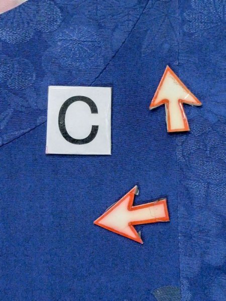 画像19: M0829H  女性用 道行  シルク（正絹）  鮮やか 青, ぼたん 【中古】 【USED】 【リサイクル】 ★★☆☆☆ (19)