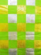 画像2: M0901H 半幅帯 女性用着物 シルク（正絹）  光沢のある 黄緑色 四角 【中古】 【USED】 【リサイクル】 ★★★☆☆ (2)
