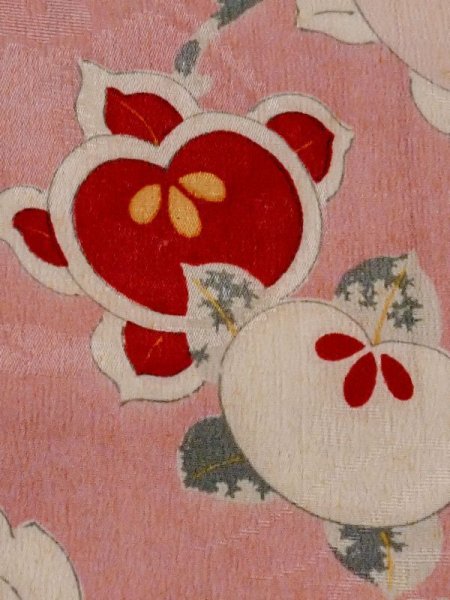 画像6: M0907A  女性用 羽織 全体的に汚れ、染みあり。 シルク(正絹)   桃色, 花 【中古】 【USED】 【リサイクル】 ★★☆☆☆ (6)