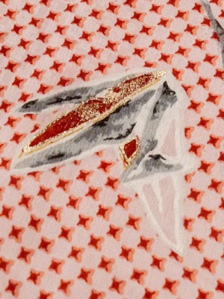 画像7: M0907C  女性用 羽織 折り鶴柄 シルク(正絹) 淡い 薄い 珊瑚色, 抽象的模様 【中古】 【USED】 【リサイクル】 ★★☆☆☆ (7)