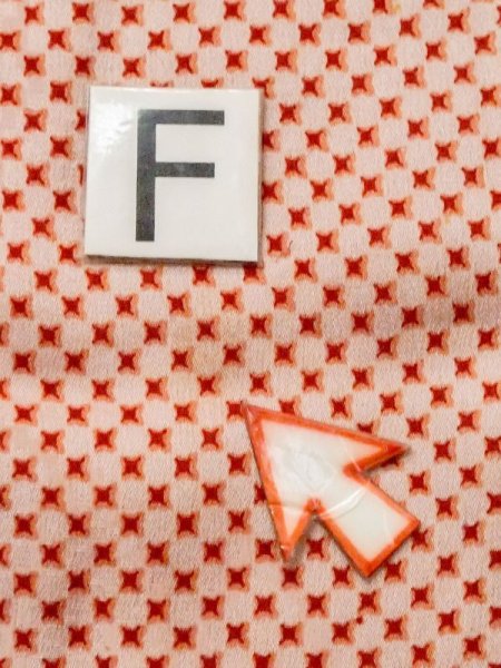 画像17: M0907C  女性用 羽織 折り鶴柄 シルク(正絹) 淡い 薄い 珊瑚色, 抽象的模様 【中古】 【USED】 【リサイクル】 ★★☆☆☆ (17)