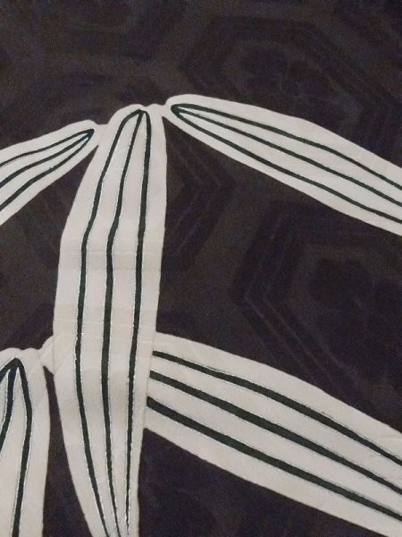 画像11: M0907J  女性用 羽織  シルク(正絹)   黒, 松/松葉 【中古】 【USED】 【リサイクル】 ★★☆☆☆ (11)