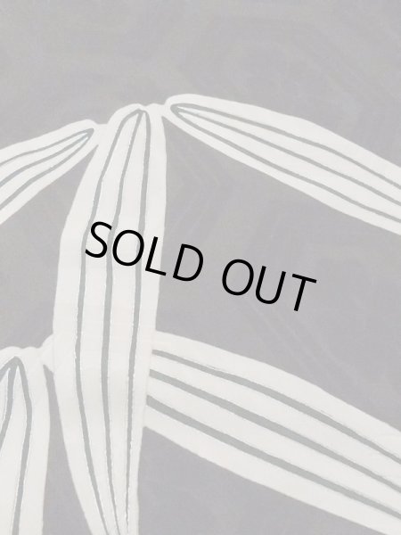 画像11: M0907J  女性用 羽織  シルク（正絹）   黒, 松/松葉 【中古】 【USED】 【リサイクル】 ★★☆☆☆ (11)